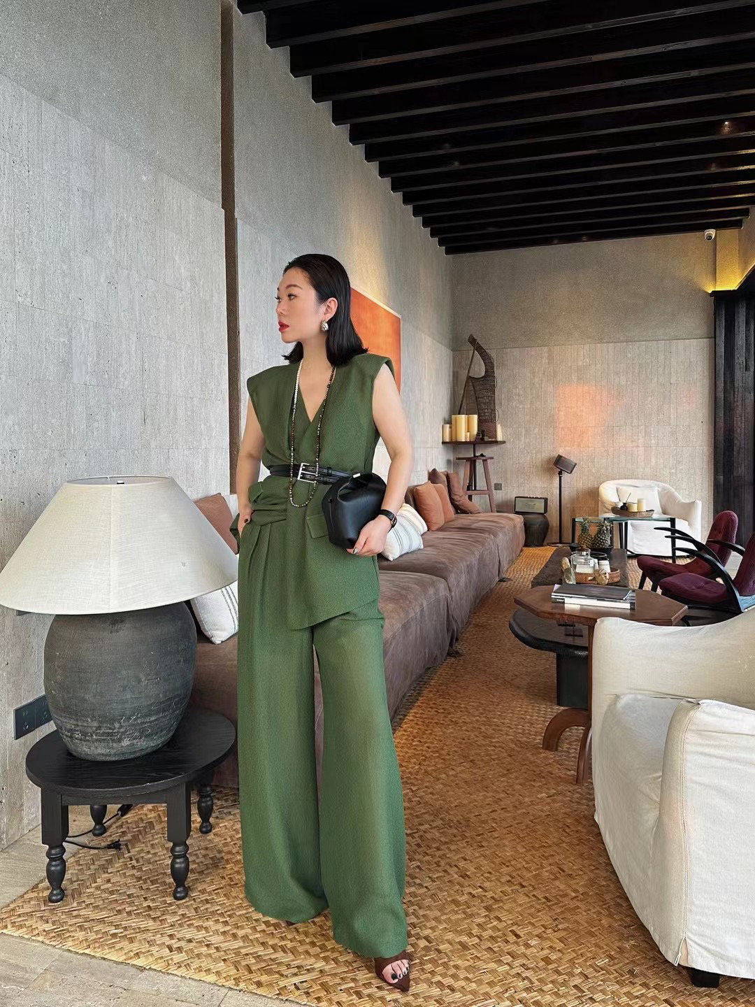 价格咨询.欧洲站设计师原创复古女装走秀款高定制气质套装连衣裙