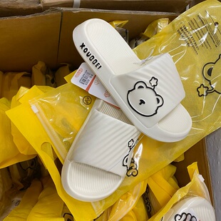 EVA轻质日常休闲家居一字露趾平跟底小女生侧边卡通小熊浴室拖鞋