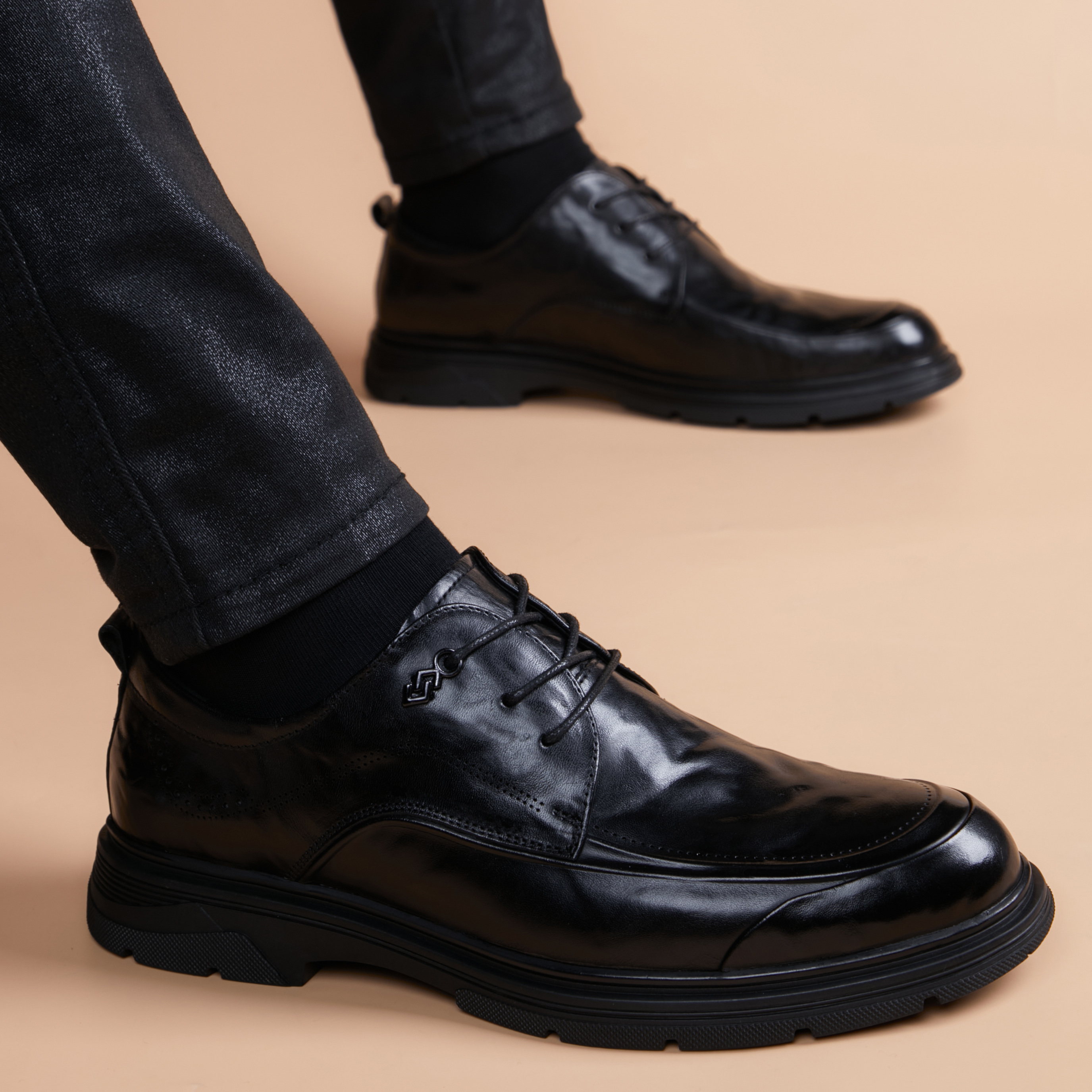 男士皮鞋真皮商务正装英伦风黑色结婚新郎鞋休闲软底软皮高端皮鞋