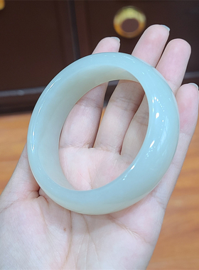 新疆和田白玉山料手镯    十二生肖貔貅花草虫鱼挂件吊坠 xx09114