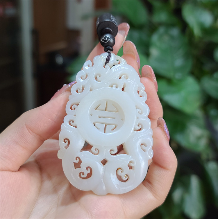 新疆和田白玉籽料龙凤牌镂空把件手镯摆件挂件项链手链XX12021