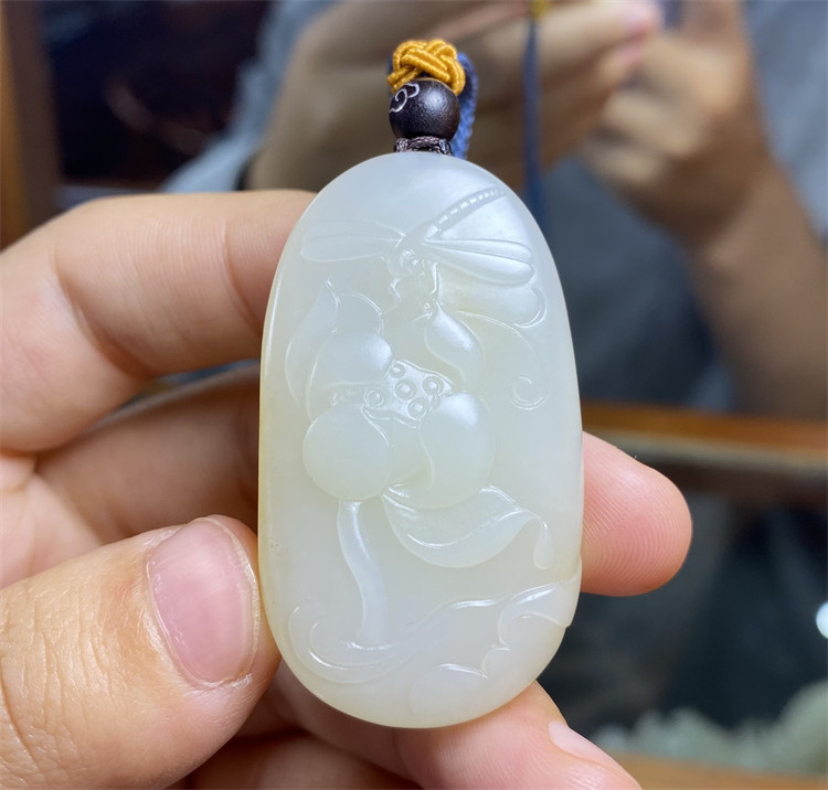新疆和田玉白玉籽料挂件吊坠手链项链蜻蜓荷花挂件吊坠xx04087