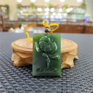 新疆和田碧玉籽料 吊坠  亭亭玉立  吉祥挂件Ld04057