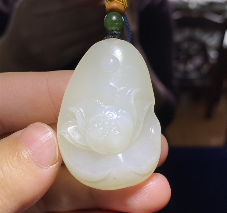 新疆和田白玉籽料吊坠荷花挂件吊坠手链项链耳坠宝宝锁xd16012