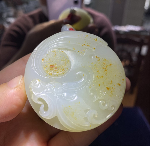 新疆和田白玉瑞兽献福财源滚滚