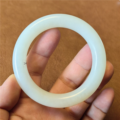 新疆和田玉白玉手镯羊脂玉糖白山料挂件吊坠W