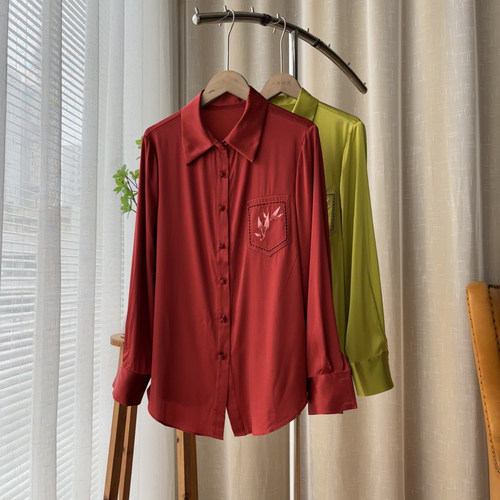 桑蚕丝上衣女夏新款通勤百搭翻领单排扣显瘦刺绣衬衫15F2/26/2007