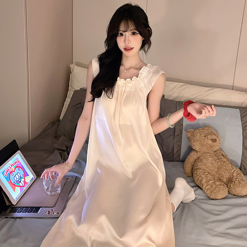 纯欲蕾丝带胸垫桑蚕丝家居服