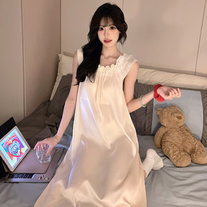 纯欲蕾丝带胸垫桑蚕丝家居服