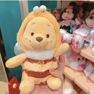 毛绒公仔玩偶可爱胸针背包挂饰 蜜蜂维尼小熊噗噗熊 日本代购 正版