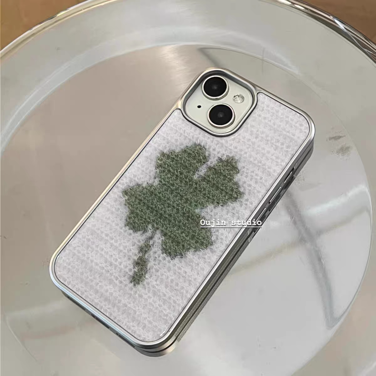秋冬款毛衣针织四叶草小清新滴胶手机壳适用苹果iPhone17promax手机壳软边16防摔15原创14可爱13保护套12/11