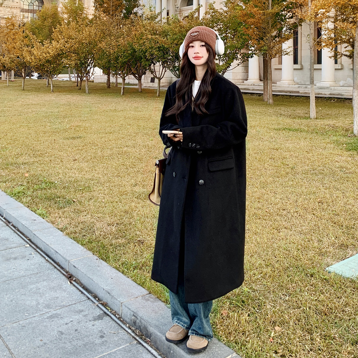 白色高级感长款西装毛呢外套女2025春季新款韩系牛角扣双排扣大衣图片