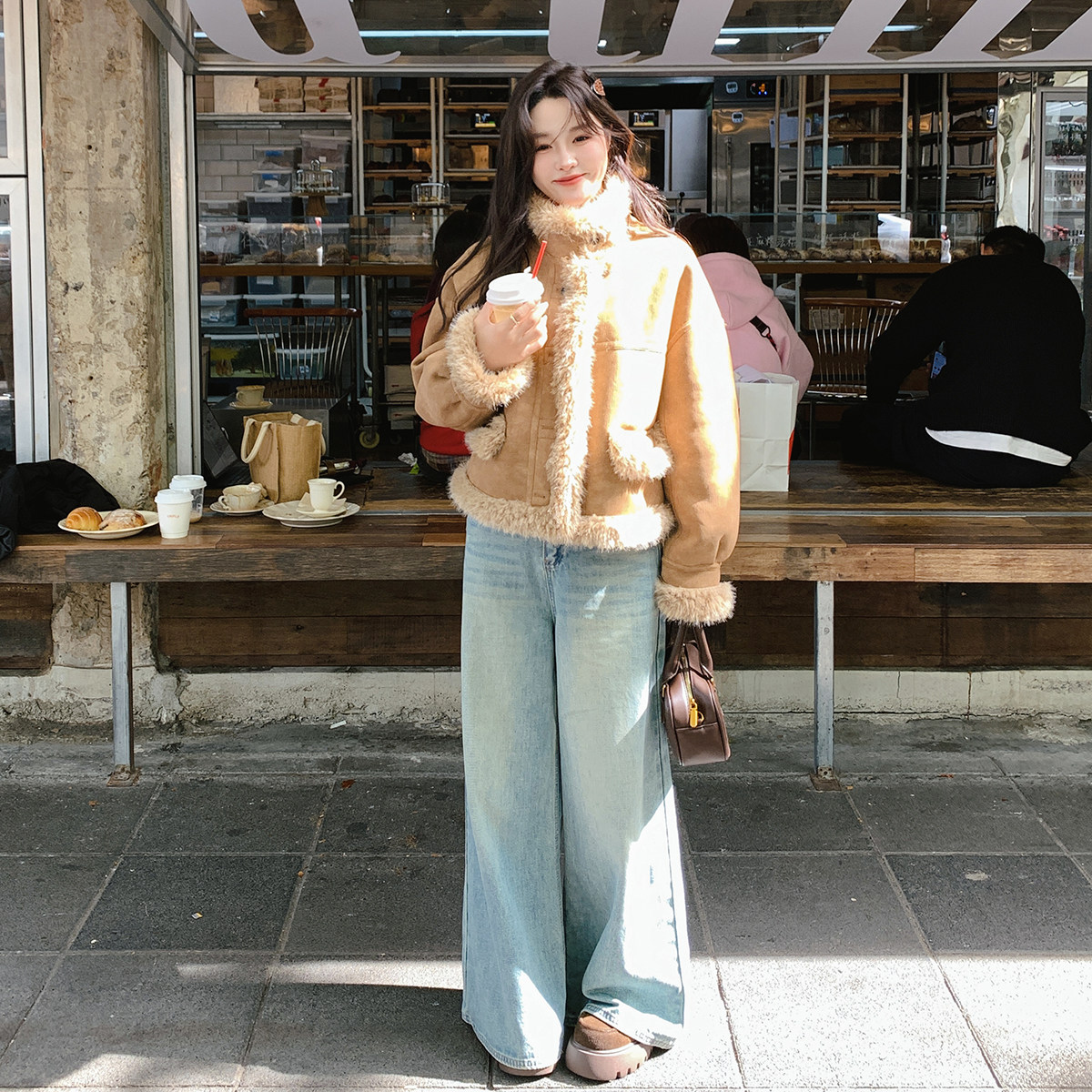 卡其色皮毛一体外套女2025冬季新款高级感超好看加厚加绒机车棉服,女装短外套,浙宝115