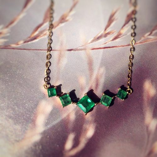 天然祖母绿蓝宝石吊坠项链微笑