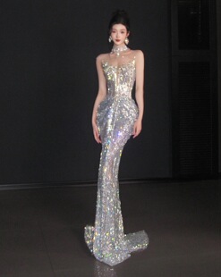 出租新款 人鱼姬颜色超闪晚礼服新娘出阁订婚宴多巴胺色系嫁衣