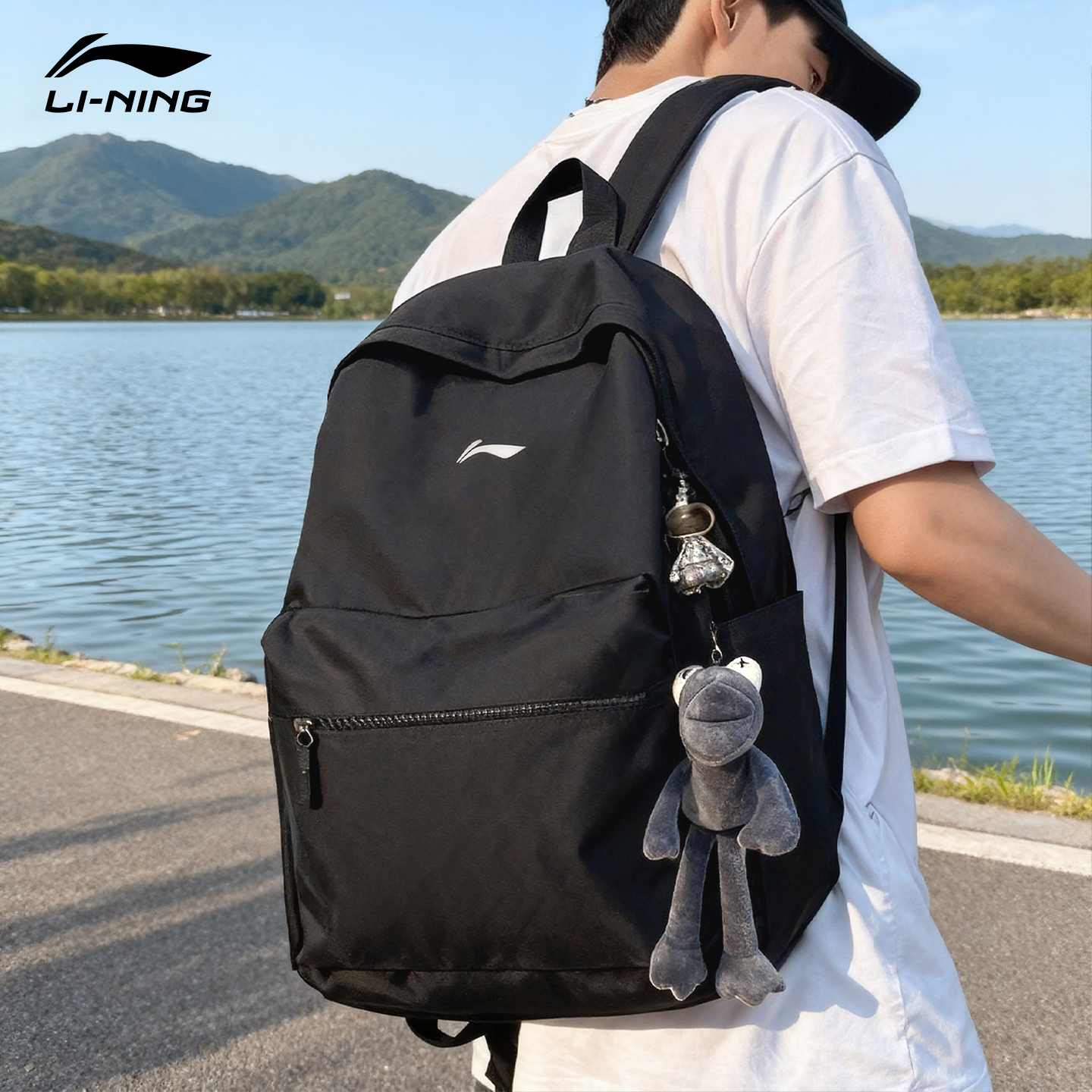 李宁时尚色彩款双肩包