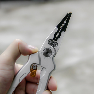 鱼夹路亚钳6.5寸铝合金路亚钳控鱼器 上环钳 钨钢刀片鱼线剪 带锁