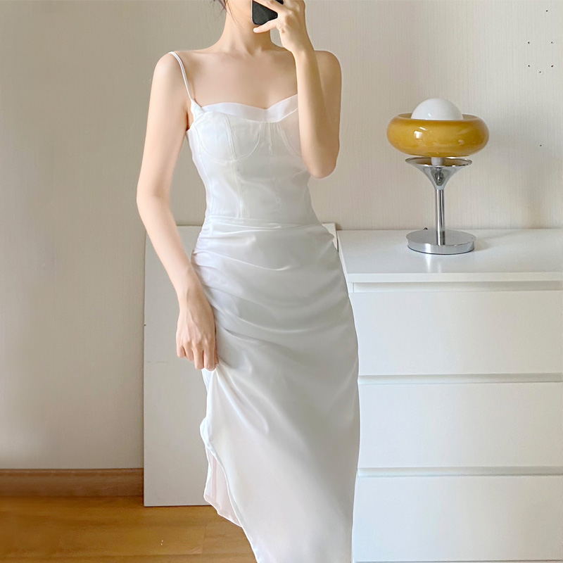 唐婉婉 纯欲风白色收腰吊带裙长裙女夏季性感长款荡领吊带连衣裙