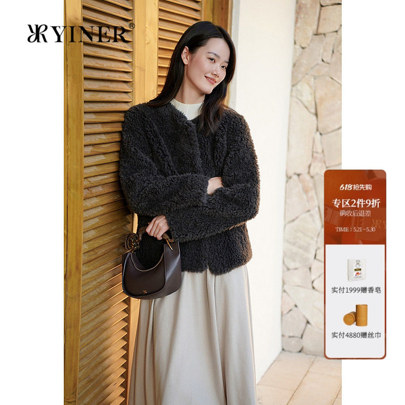 YINER音儿专选女装冬季法式时尚短款圆领美丽诺环保羊毛皮草外套
