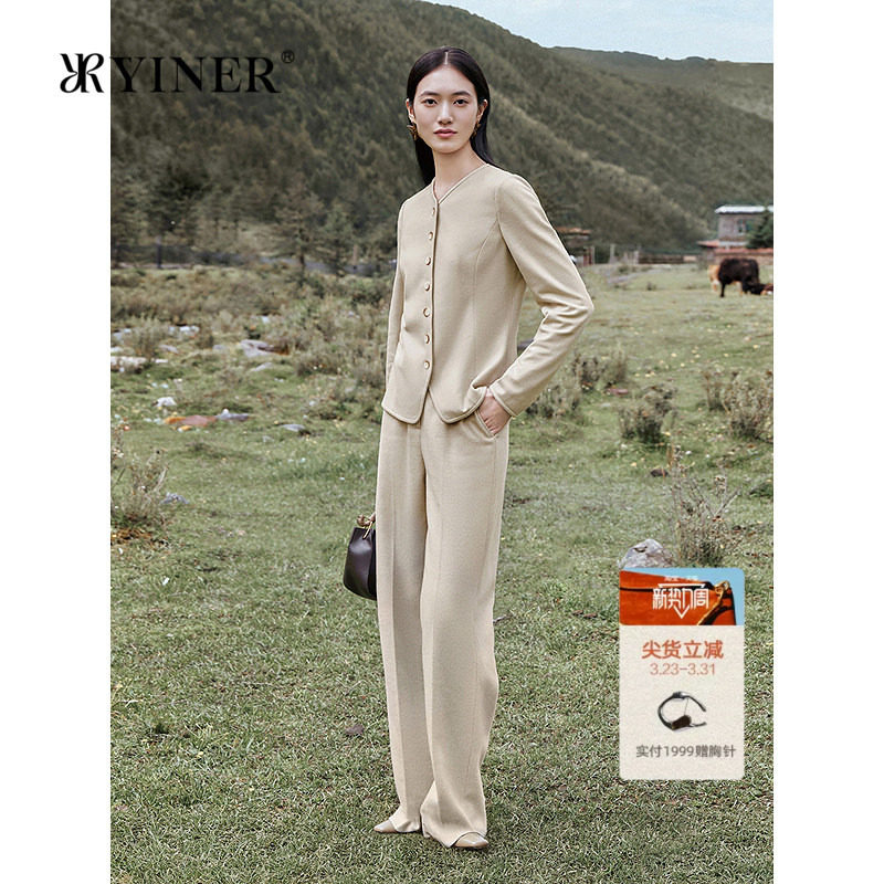 YINER音儿2025冬季新款法式舒简羊毛羊绒混纺V领直排扣短款