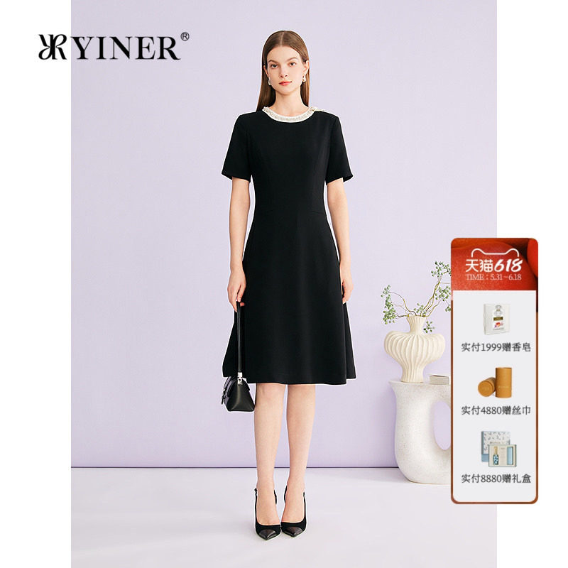 YINER音儿专选2026夏季新款优雅时尚钉珠圆领醋酸混纺收腰连衣裙