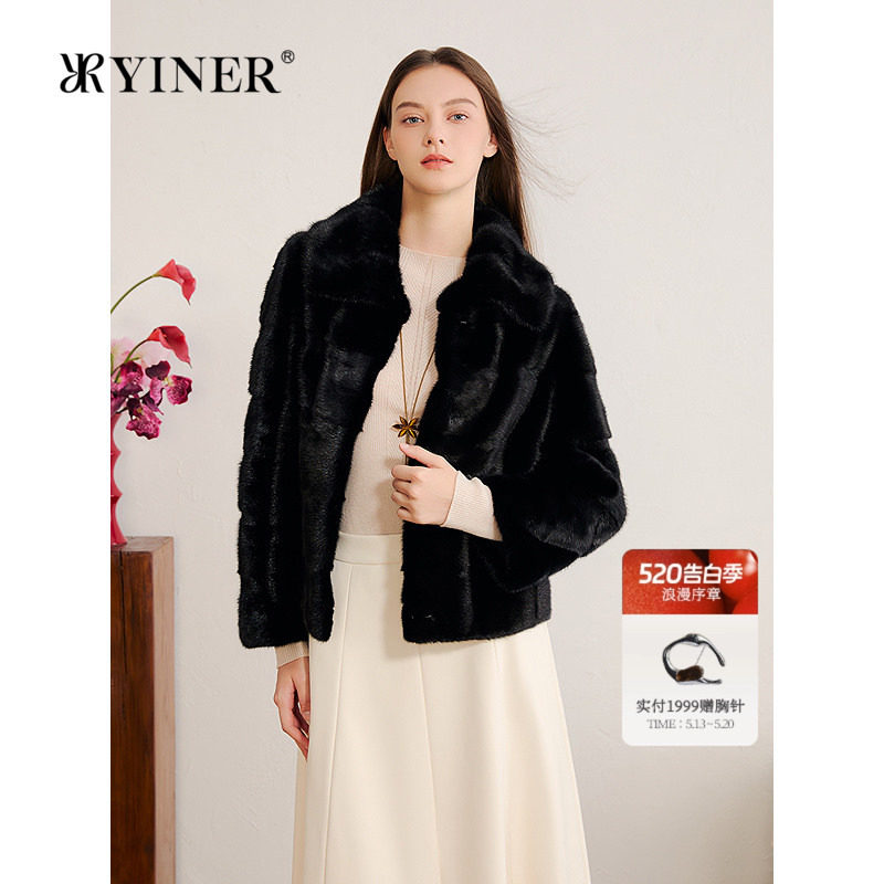 YINER音儿专选女装冬季法式奢感母貂毛翻领LOGO钩扣H型短皮