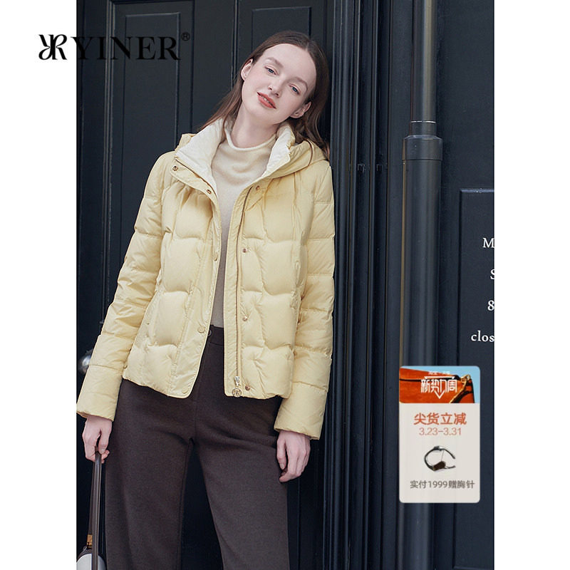 YINER音儿专选女装冬季时尚减龄短款0压感轻薄保暖连帽羽绒服
