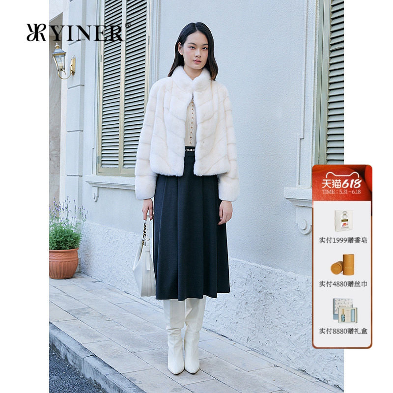 YINER音儿专选女装冬季优雅奢感短款保暖立领水貂毛皮草外套
