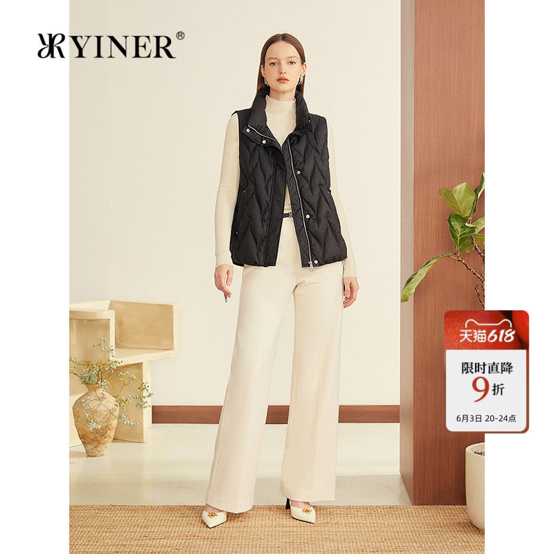 YINER音儿女装冬季闪光肌理波浪格纹白鹅绒茧型短款羽绒马甲