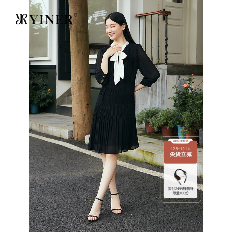 YINER音儿专选2025秋季新款优雅蝴蝶结领江崖水纹百褶H型连衣裙