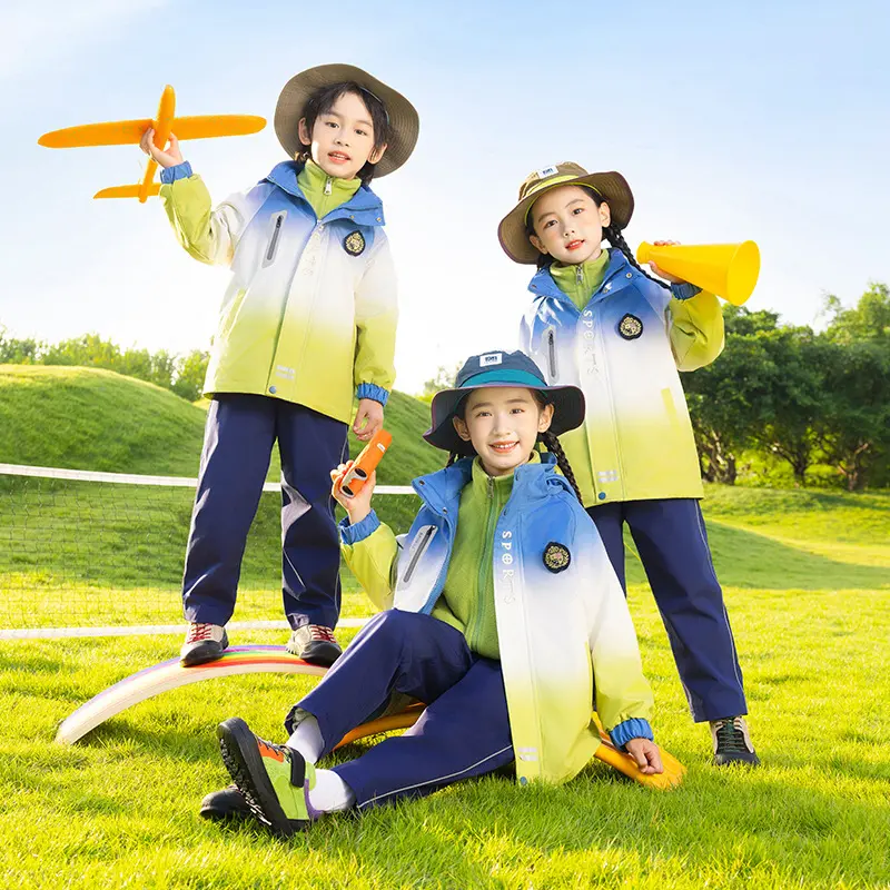 幼儿园园服小学生秋冬渐变色冲锋衣校服儿童三合一班服防风三件套
