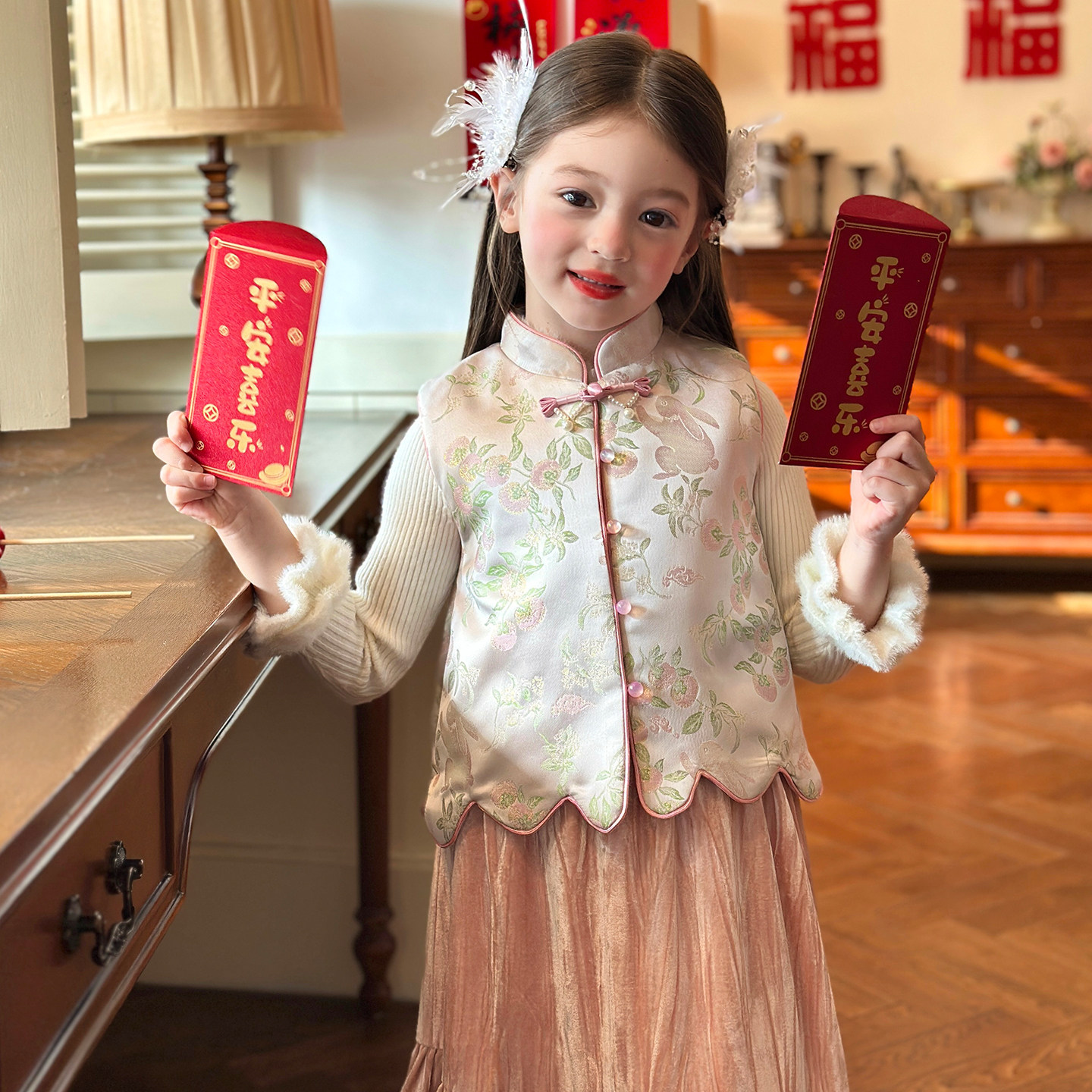 栀了成长记女童装新中式唐装马甲2025冬季儿童国风夹棉拜年服上衣,童装/婴儿装/亲子装,唐装,淘宝优惠券,粉丝福利购,淘宝优惠卷