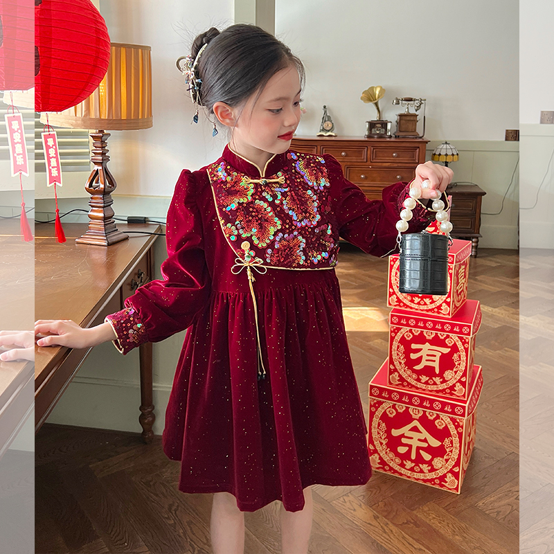 栀了成长记女童加绒连衣裙