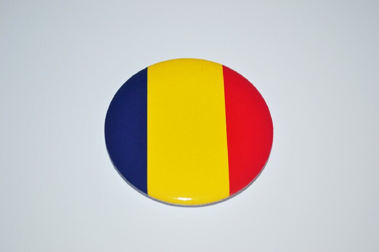 文化周边 乍得 国旗徽章胸章胸针冰箱贴 可定制贴纸墙贴卡贴 现货