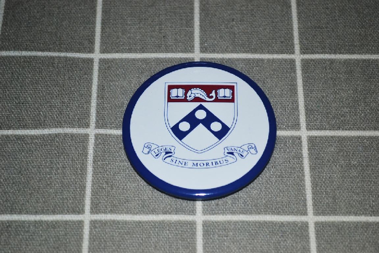 文化周边宾夕法尼亚大学校徽徽章胸章胸针冰箱贴贴纸可定制