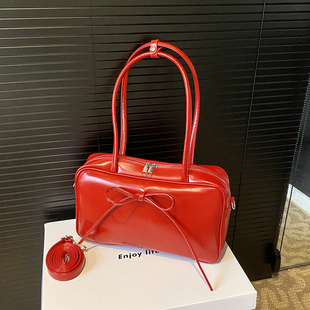 蝴蝶结保龄球包包女款 百搭红色新娘结婚单肩腋下法棍包 大容量时尚