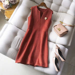 背心裙春冬新款 优雅柔美小V领无袖 开叉连衣裙 气场强大修身 新年款
