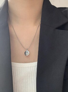 通体钛钢电镀18k金冷淡风笑脸项链简约设计感ins配饰厂家直销