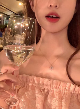 可旋转雪花钛钢项链网红感轻奢镶钻八芒星吊坠小众新款锁骨链
