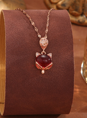 2025年新款红色狐狸18K玫瑰金项链配饰女夏季钛钢不色时尚锁