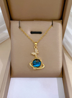 2025思潮秋季新款钛钢项链女式百搭蓝色星球蝴蝶轻奢气质满钻项链