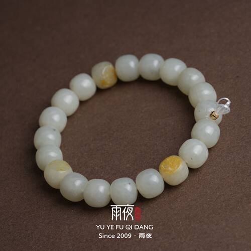 洒金皮籽料11mm和田玉桶珠手串