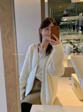 【MISS密思】简约打底吊带背心+慵懒感针织毛衣套装(配小包)06737