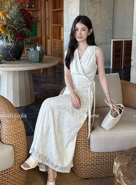 LS 优雅白月光v领蕾丝修身连衣裙广州十三行2026春新款裙子61392#