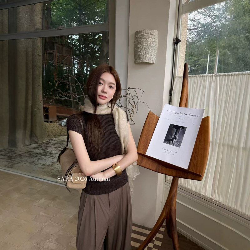 凯羽尚韩系风卡其色圆领针织短袖女内搭修身显瘦百搭打底衫上衣