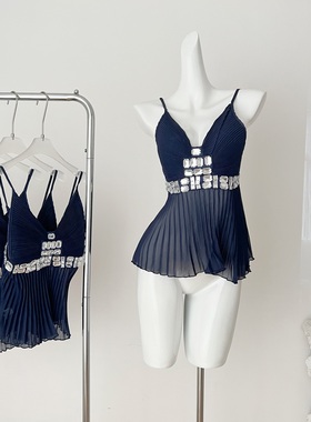 KARA批发丨梦梦 MENGMENG 2.0 新款重工水钻褶皱露背吊带背心上衣