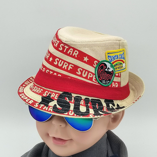 儿童草帽春夏季款男童英伦礼帽男孩爵士帽女童宝宝遮阳出游凉帽子
