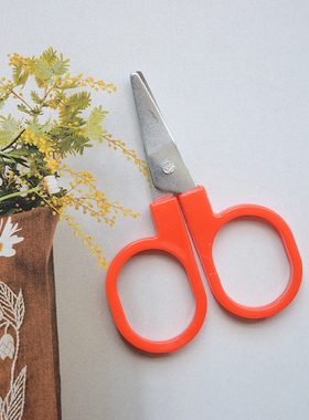 LM12 迷你红色小剪刀娃娃屋道具 不能剪东西 袖珍家具配件 1个