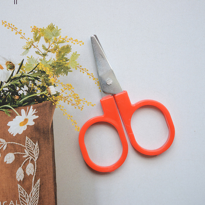 LM12 迷你红色小剪刀娃娃屋道具 不能剪东西 袖珍家具配件 1个