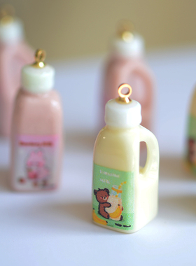 SW13 大桶装牛奶瓶香蕉草莓日系食玩树脂吊坠DIY手工材料配件 1个